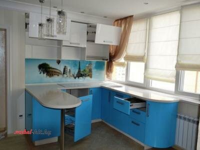 Голубая угловая кухня